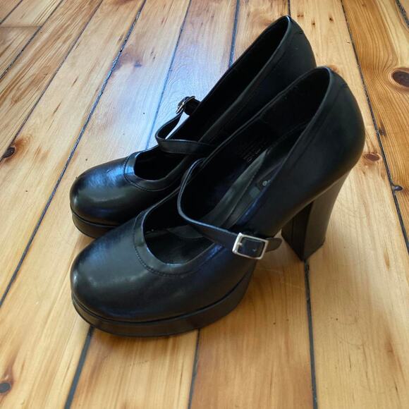 Vintage Y2K 2000s Bongo Platform Mary Jane Heels Size 7.5 - Picture 2 of 5